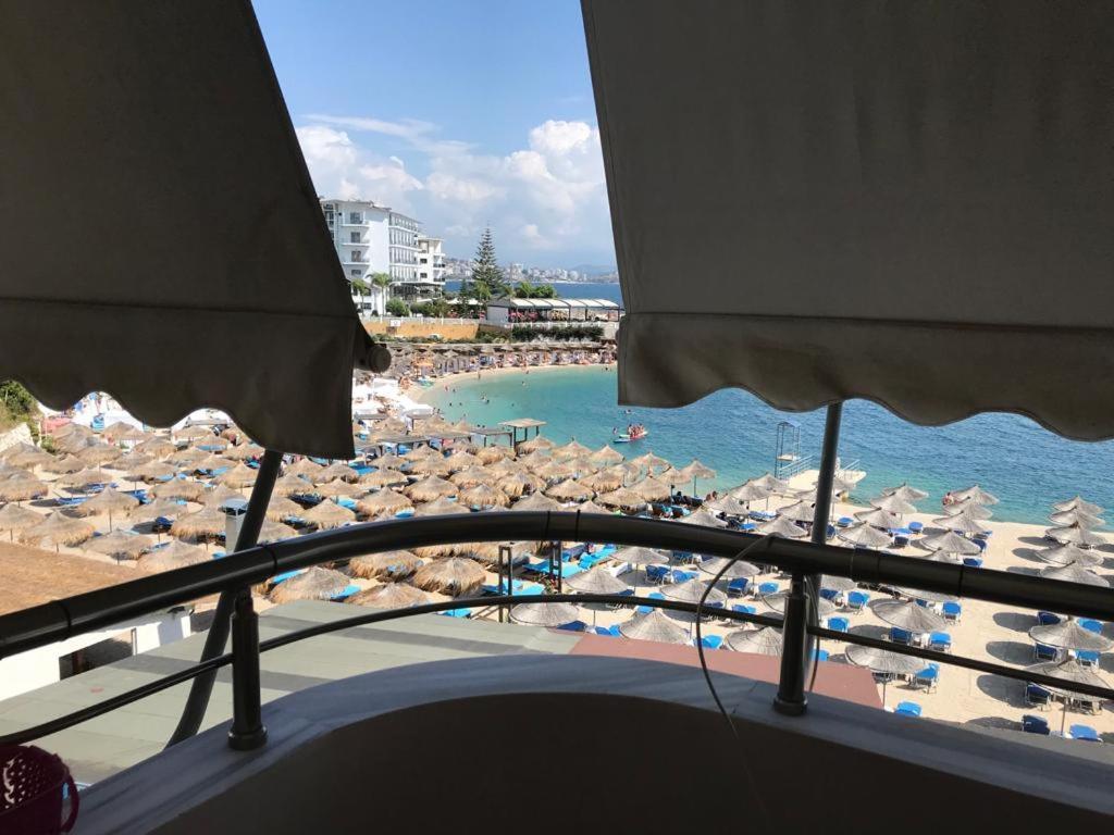 Leon Sea View Apartment Sarandë Eksteriør billede