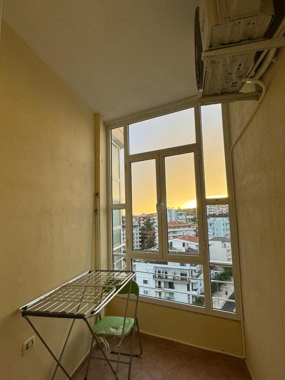 Leon Sea View Apartment Sarandë Eksteriør billede