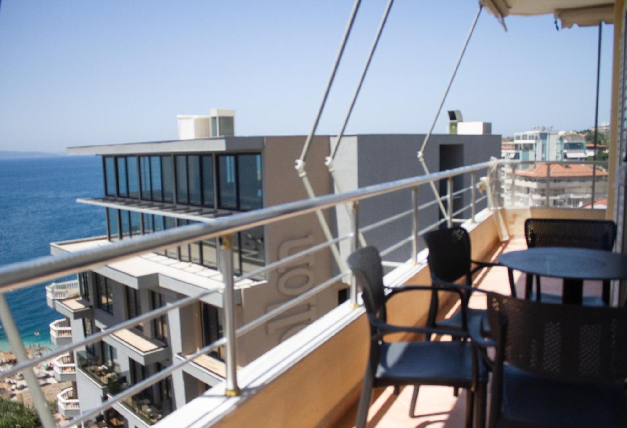 Leon Sea View Apartment Sarandë Eksteriør billede