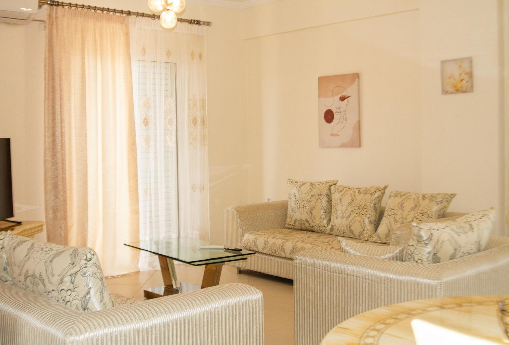 Leon Sea View Apartment Sarandë Eksteriør billede