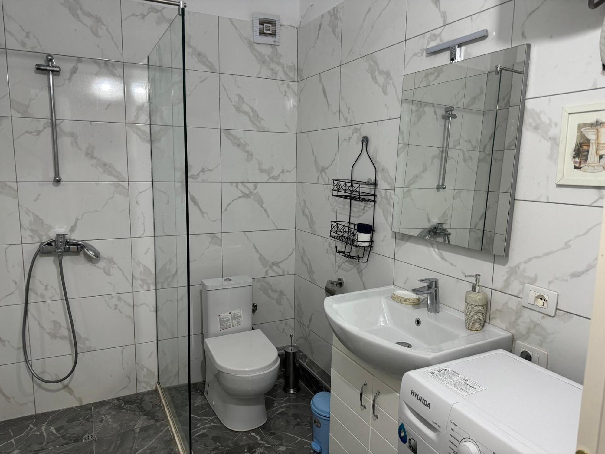 Leon Sea View Apartment Sarandë Eksteriør billede