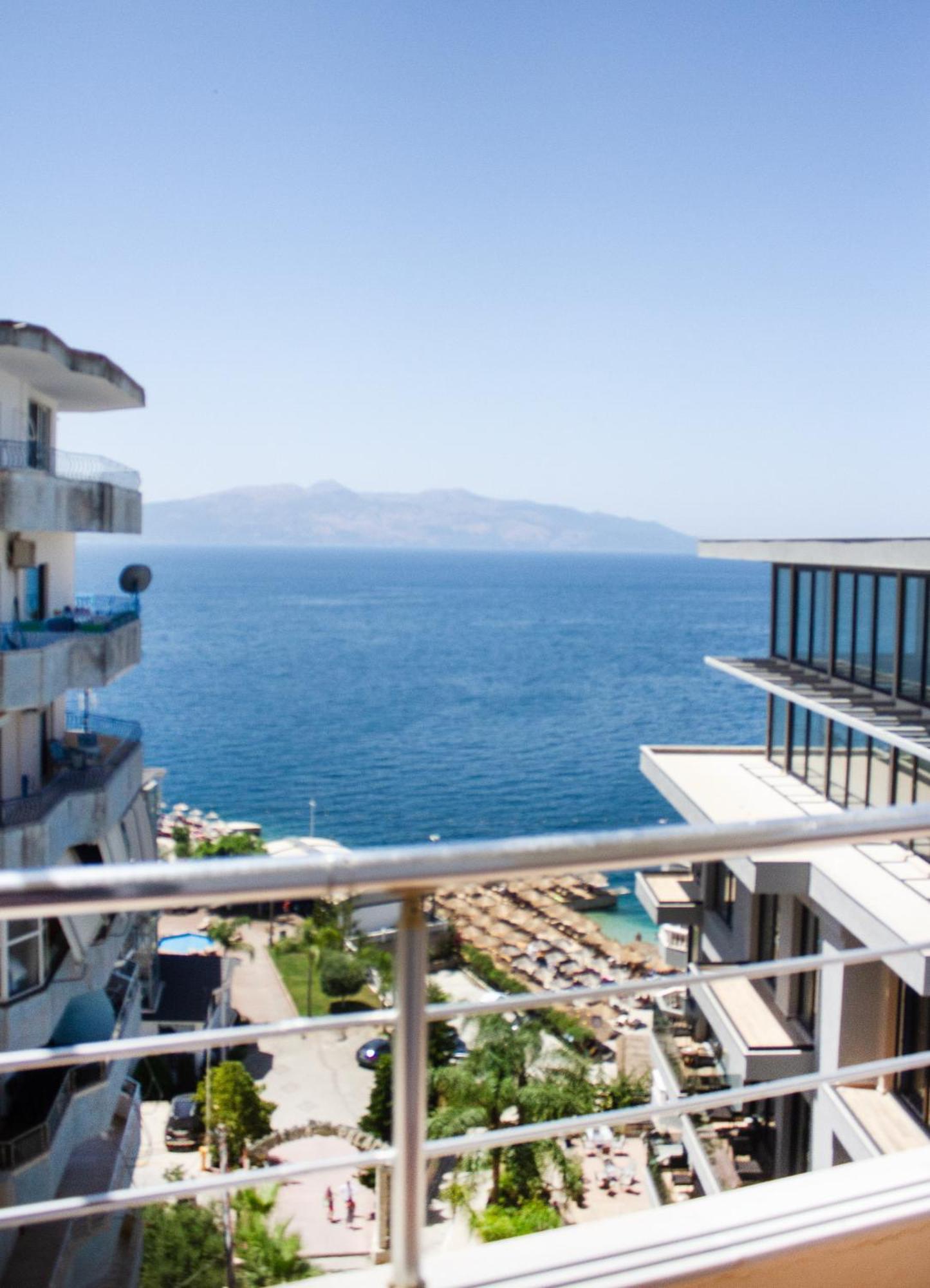 Leon Sea View Apartment Sarandë Eksteriør billede